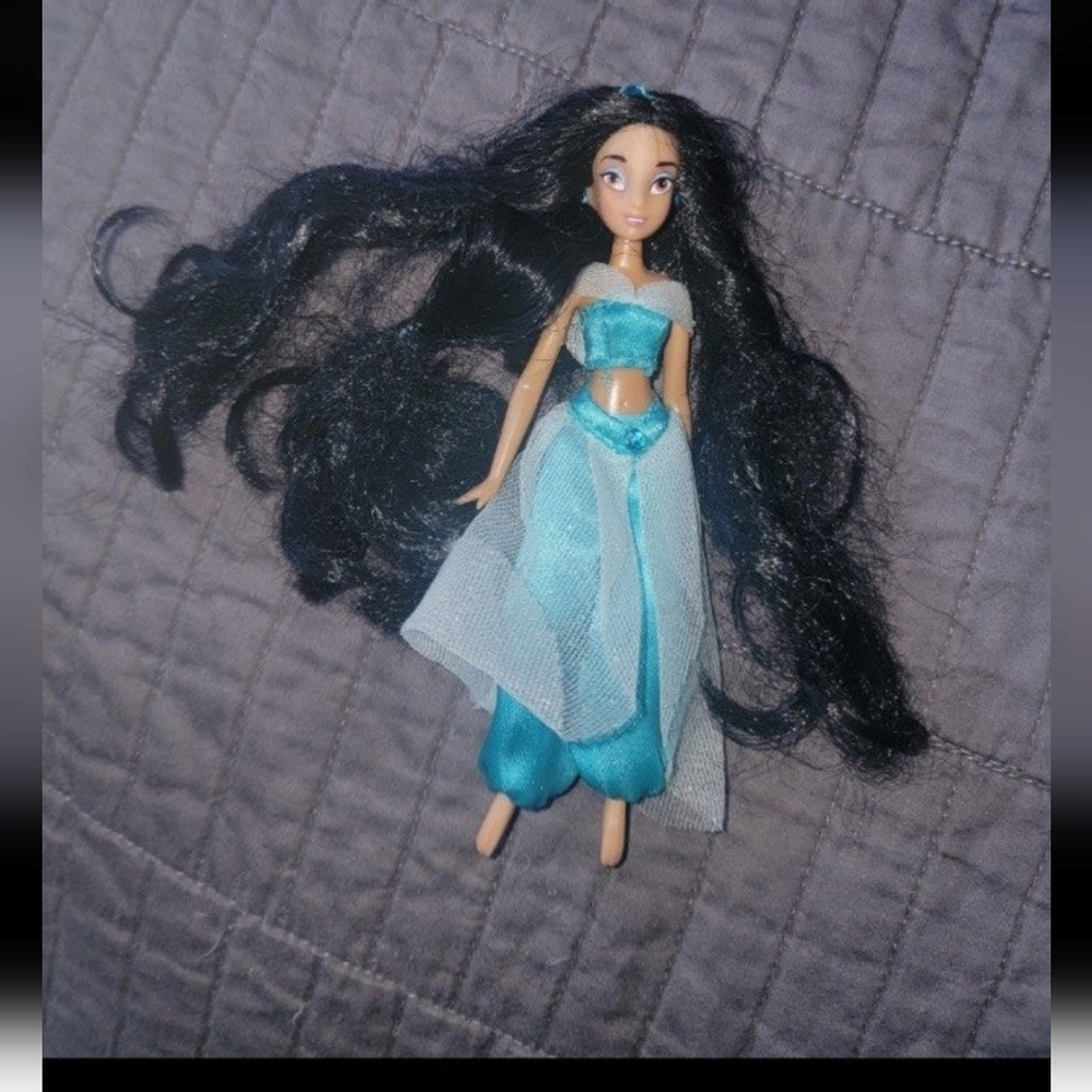 Disney Princess Jasmine Doll 5.5"